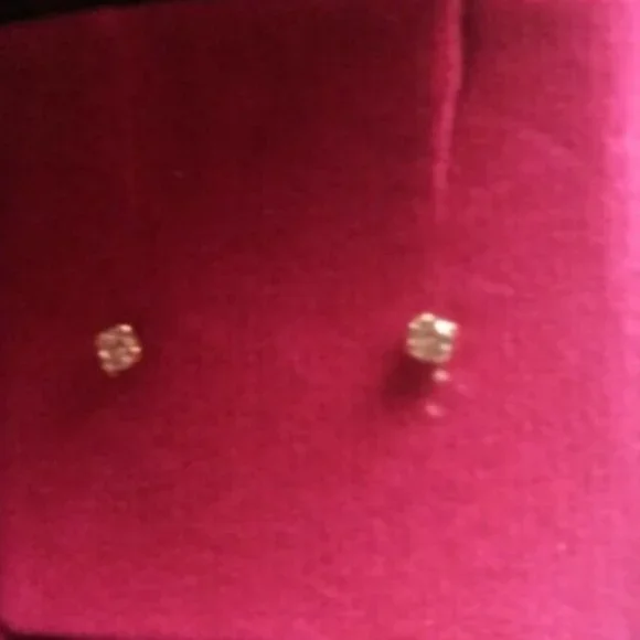 Peruvian children's earrings in solid 18k yellow gold and natural stone